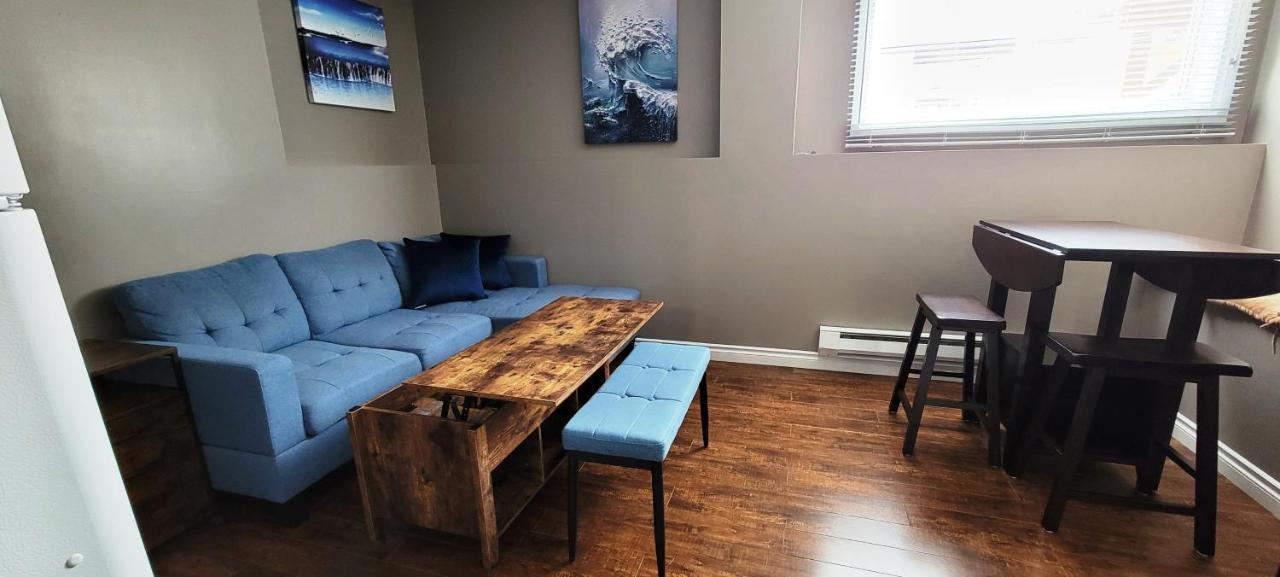 Blue Wave 2 Bedroom Suite Саскатун Екстериор снимка