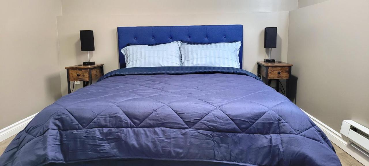 Blue Wave 2 Bedroom Suite Саскатун Екстериор снимка